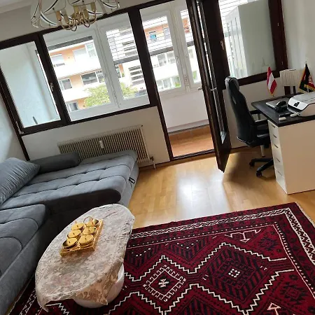Ein Zimmerwohnung شقة *